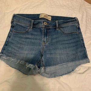 Size 9 Hollister jean shorts